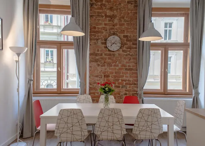 Апартаменты Florenc With 3-bathrooms & Bedrooms