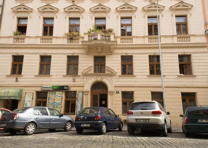 Апартаменты Florenc With 3-bathrooms & Bedrooms