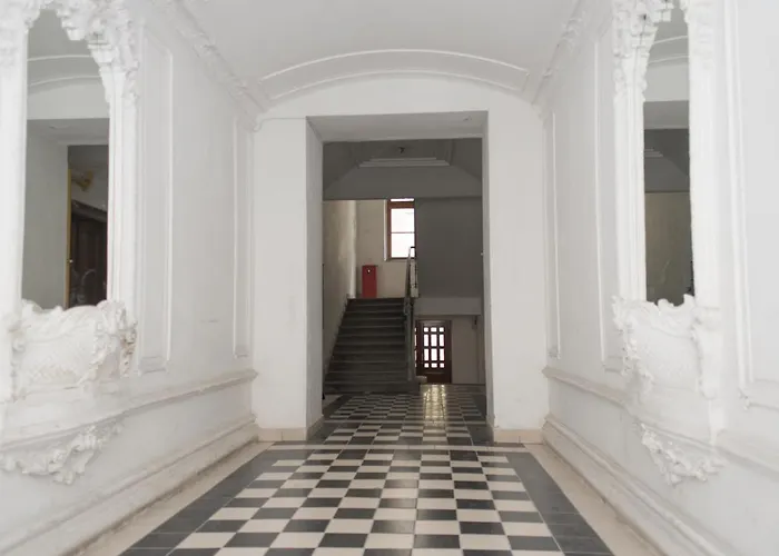 Florenc With 3-bathrooms & Bedrooms Апартаменты