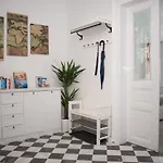 شقة Florenc With 3-bathrooms & Bedrooms