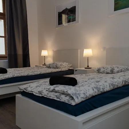 Florenc With 3-bathrooms & Bedrooms *