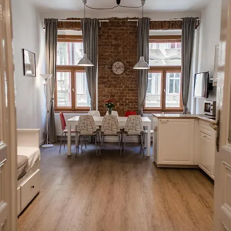 Apartment Florenc With 3-bathrooms & Bedrooms