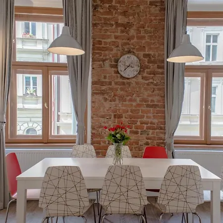 Apartment Florenc With 3-bathrooms & Bedrooms