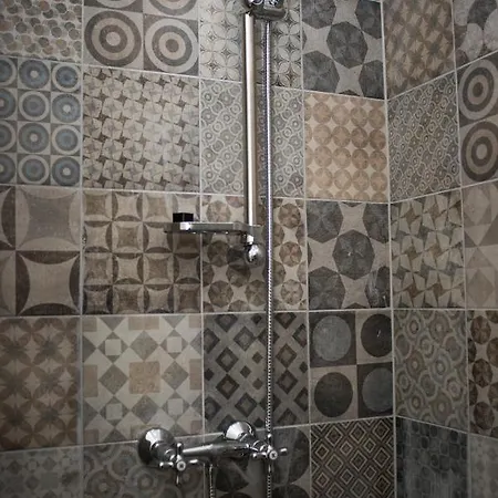 Florenc With 3-bathrooms & Bedrooms *