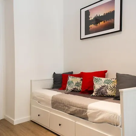 Apartment Florenc With 3-bathrooms & Bedrooms Prague