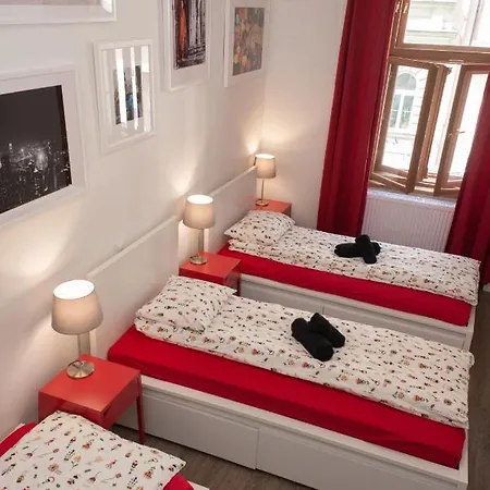 Florenc With 3-bathrooms & Bedrooms *
