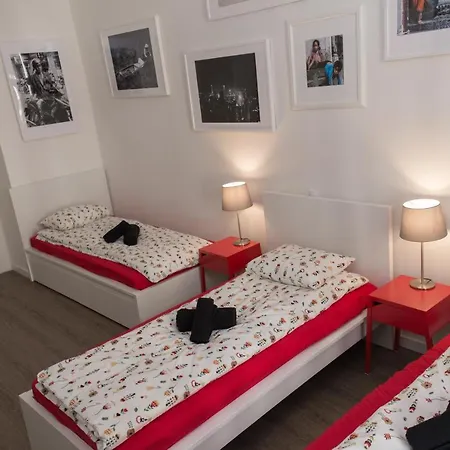 Apartment Florenc With 3-bathrooms & Bedrooms *