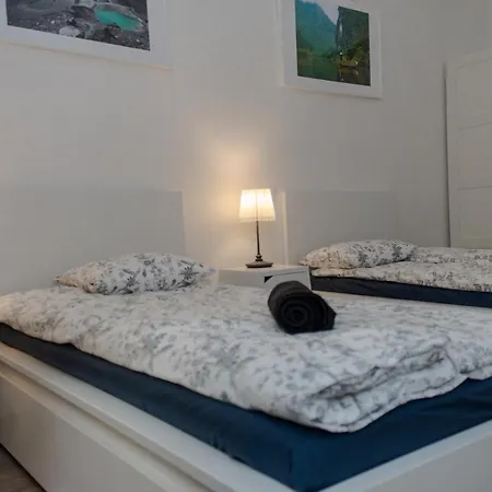 Apartment Florenc With 3-bathrooms & Bedrooms