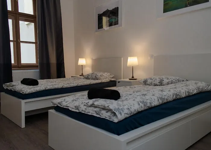 Florenc With 3-bathrooms & Bedrooms *