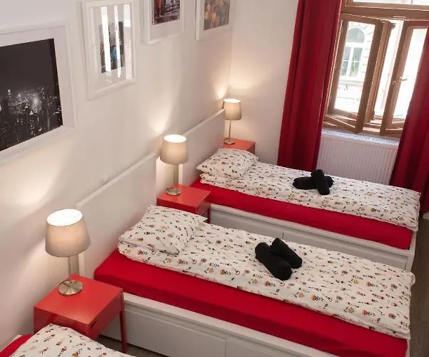 Florenc With 3-bathrooms & Bedrooms *